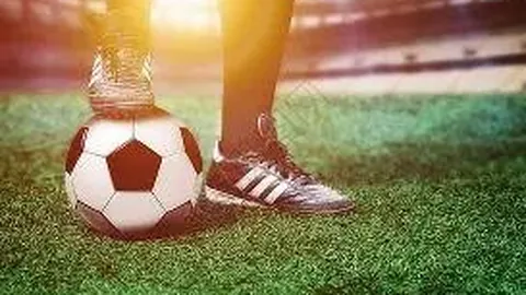 林更新遇大姐车门求合影，回应：大师姐手势互动