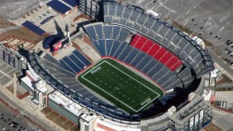 曼城荣耀时刻！马克斯-阿莱恩斩获一线队处子球，足总杯战火燃情！